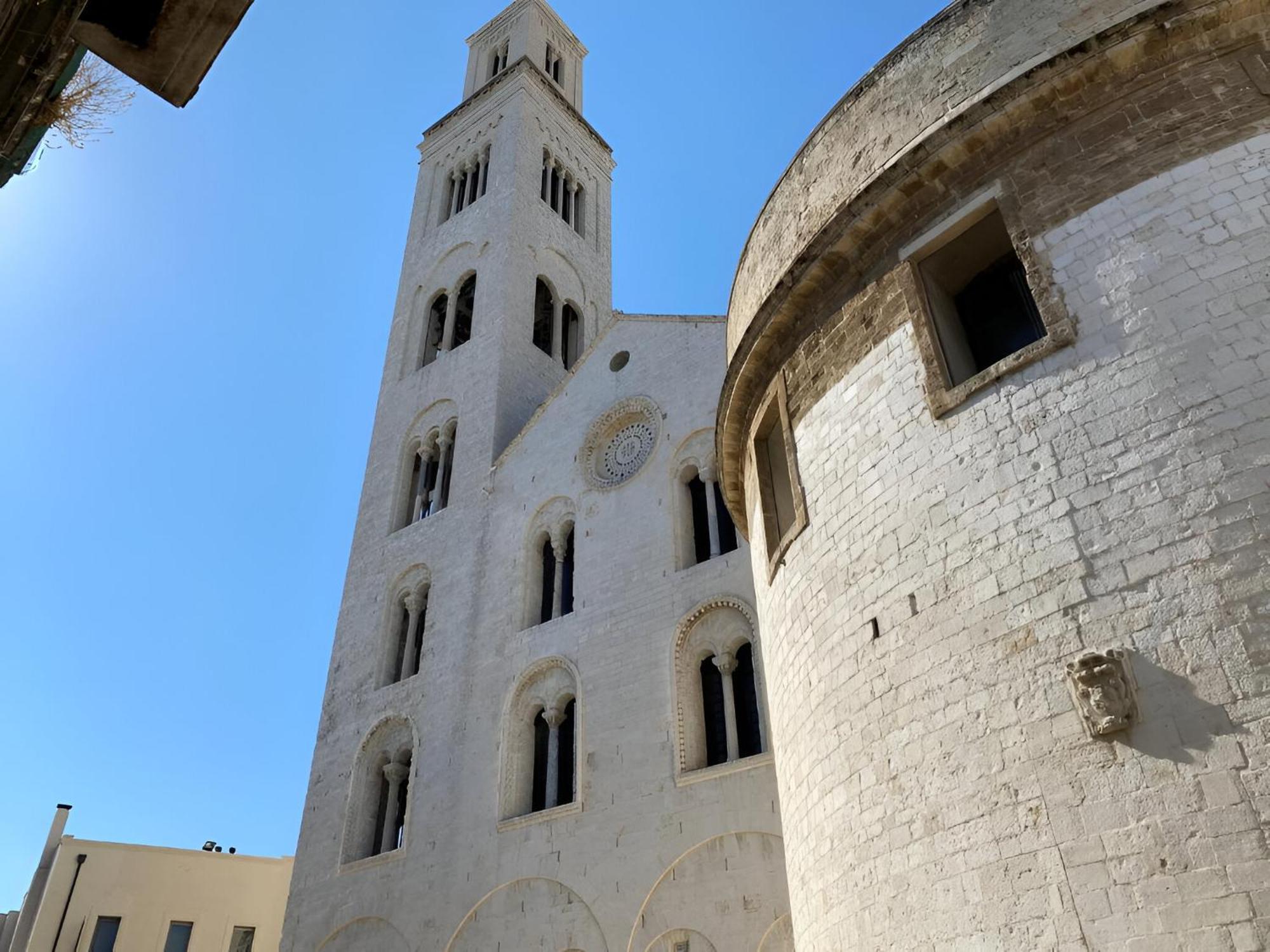 Pensjonat Landlord 8 - Finestra Sulla Cattedrale Bari